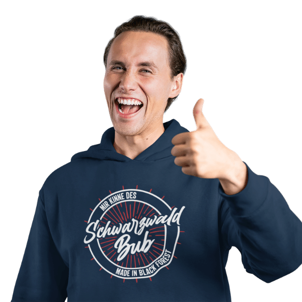 froehlicher mann macht das ok zeichen mit blauem hoodie mit schwarzwald bub motiv