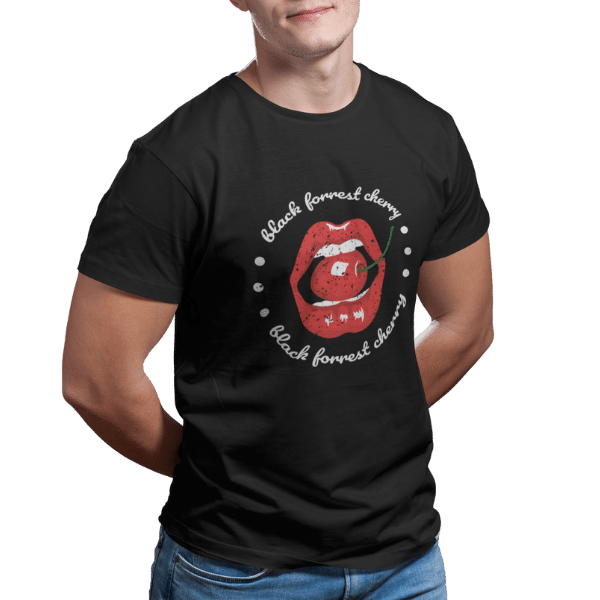 schwarzes rundhalsausschnitt t-shirt fuer maenner mit black forest cherry design