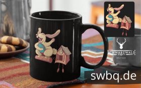 tasse mit einem osterhasen der aus einer kuckucksuhr kommt