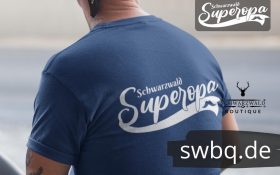 blaues maenner tshirt mit aufdruck schwarzwald super opa