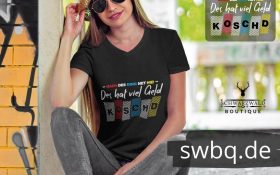 frau mit brille und dunkelgrauem shirt mit alemannischem spruch