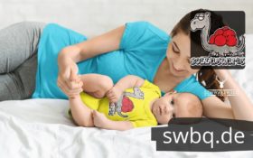schwarzwald baby body - dinosaurier mit bollenhut
