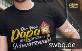 baertiger mann mit schwarzem tshirt mit der beste papa im ganzen schwarzwald design